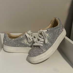 Betsey Johnson silver Sidny Lace-Up Rhinestone Platform Sneakers 10